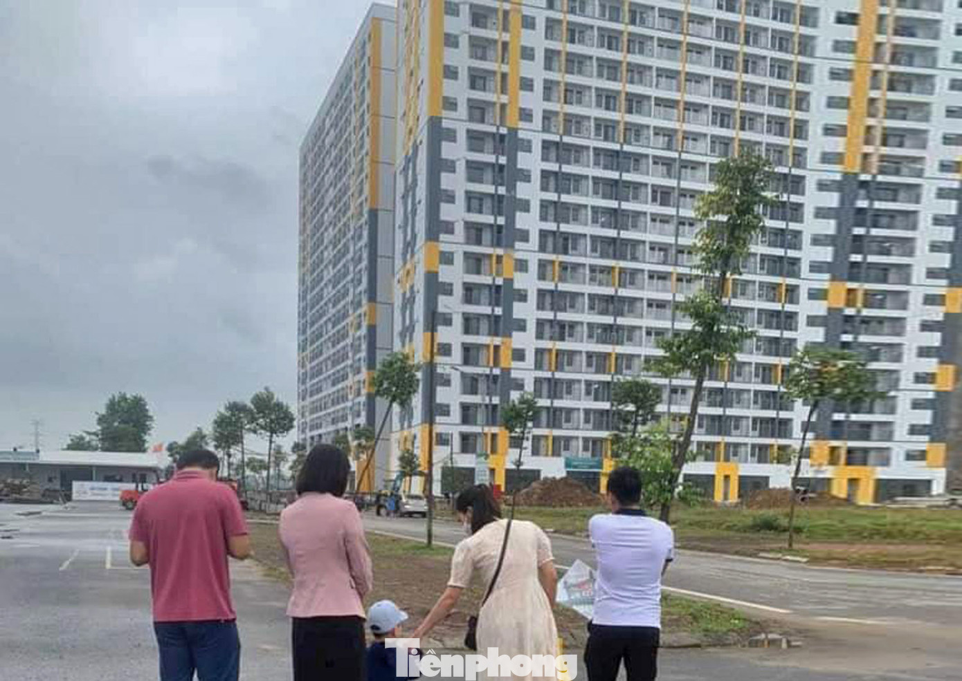 Nhiều người cho rằng nếu như trong năm mới mà nguồn cung NƠXH có sự tăng trưởng thì người mua nhiều khả năng sẽ lựa chọn gói vay ưu đãi 4,8%/năm tại Ngân hàng chính sách xã hội. (Ảnh minh họa) Nhiều người cho rằng nếu như trong năm mới mà nguồn cung NƠXH có sự tăng trưởng thì người mua nhiều khả năng sẽ lựa chọn gói vay ưu đãi 4,8%/năm tại Ngân hàng chính sách xã hội. (Ảnh minh họa)