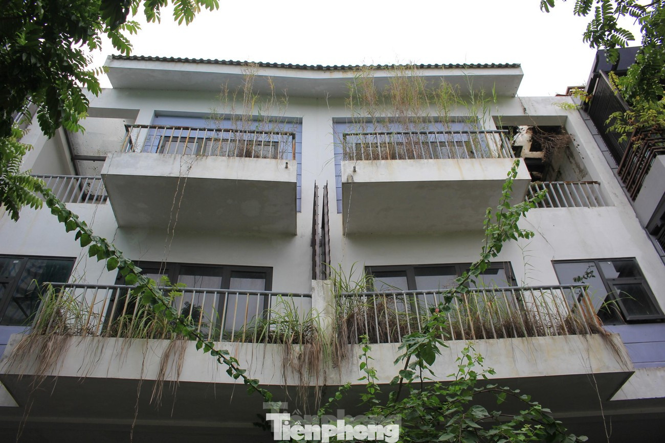 Thứ trưởng Bộ Xây dựng mong muốn các doanh nghiệp BĐS thực hiện giải pháp tiết kiệm, thiết giảm chi phí để giảm giá thành sản phẩm (Ảnh: Lập Đông). Thứ trưởng Bộ Xây dựng mong muốn các doanh nghiệp BĐS thực hiện giải pháp tiết kiệm, thiết giảm chi phí để giảm giá thành sản phẩm (Ảnh: Lập Đông).