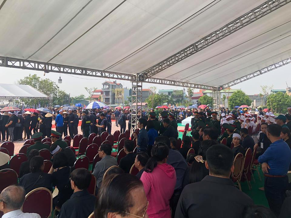 Lễ an táng nguyên Tổng Bí thư Đỗ Mười tại quê nhà ảnh 20