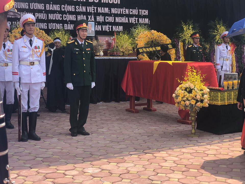 Lễ an táng nguyên Tổng Bí thư Đỗ Mười tại quê nhà ảnh 19