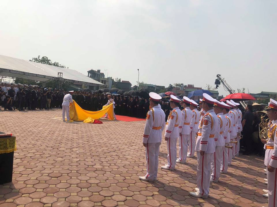 Lễ an táng nguyên Tổng Bí thư Đỗ Mười tại quê nhà ảnh 2