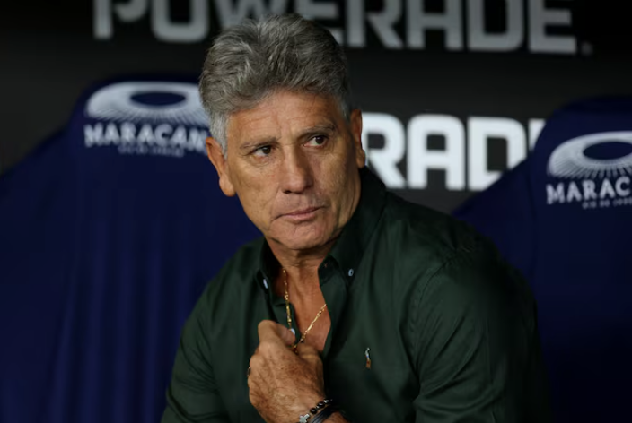 Renato Gaucho là một HLV đầy cá tính. Renato Gaucho là một HLV đầy cá tính.