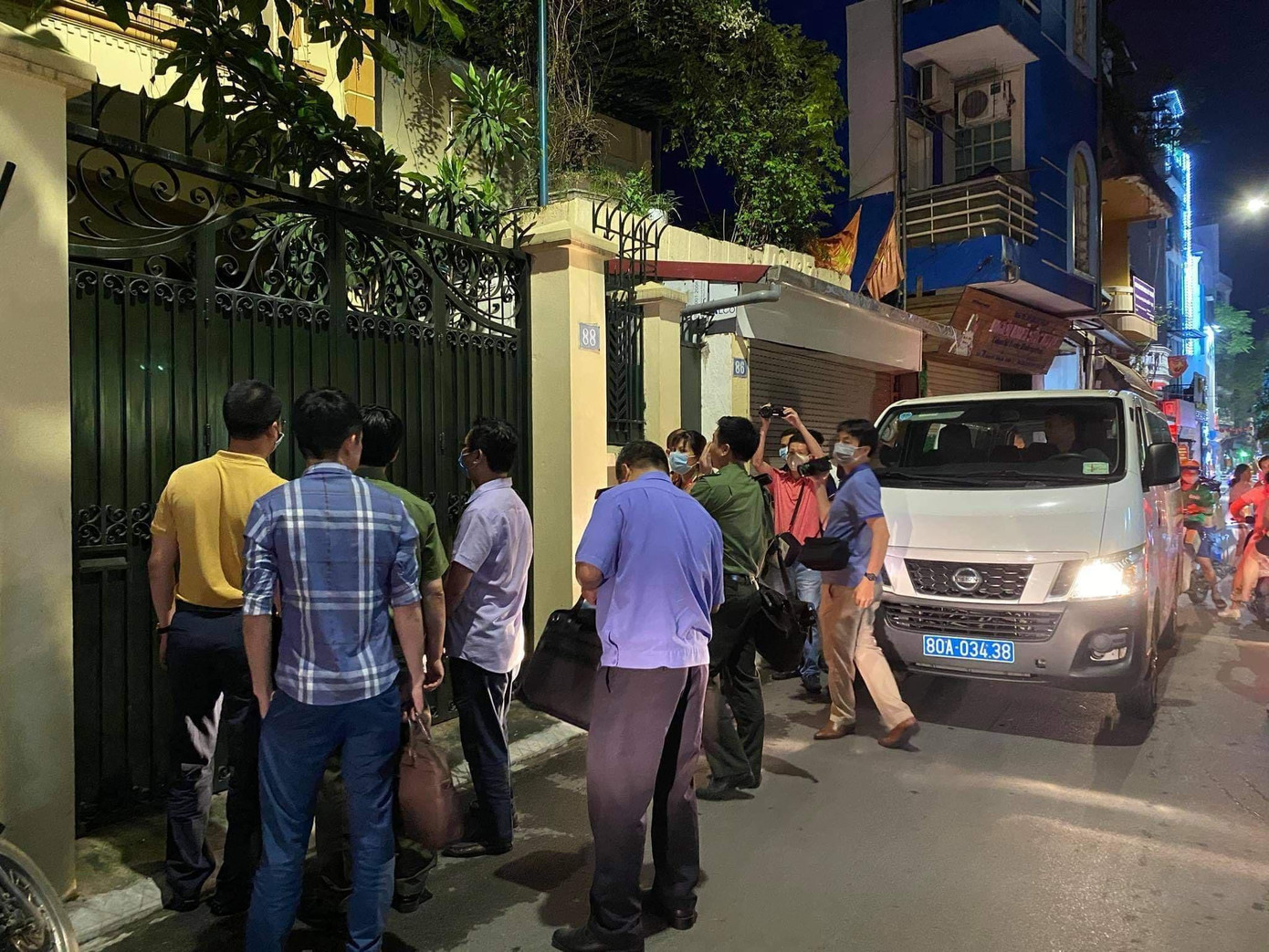 CQĐT khám xét nhà ông Nguyễn Đức Chung