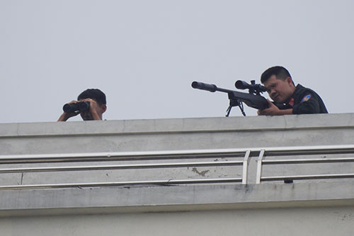 Diễn biến bất ngờ vụ ôm lựu đạn đòi chết cùng công an ảnh 3