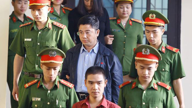 Xét xử vụ đánh bạc nghìn tỷ: Đề nghị 7-8 năm tù hai cựu tướng công an ảnh 2