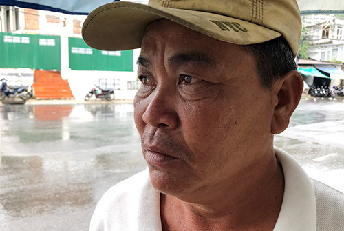 30 phút cứu nhóm du khách trên ca nô lật ở vịnh Nha Trang ảnh 1