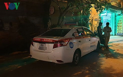 Xác định danh tính tài xế bắn súng, chèn xe qua người lái taxi ảnh 2