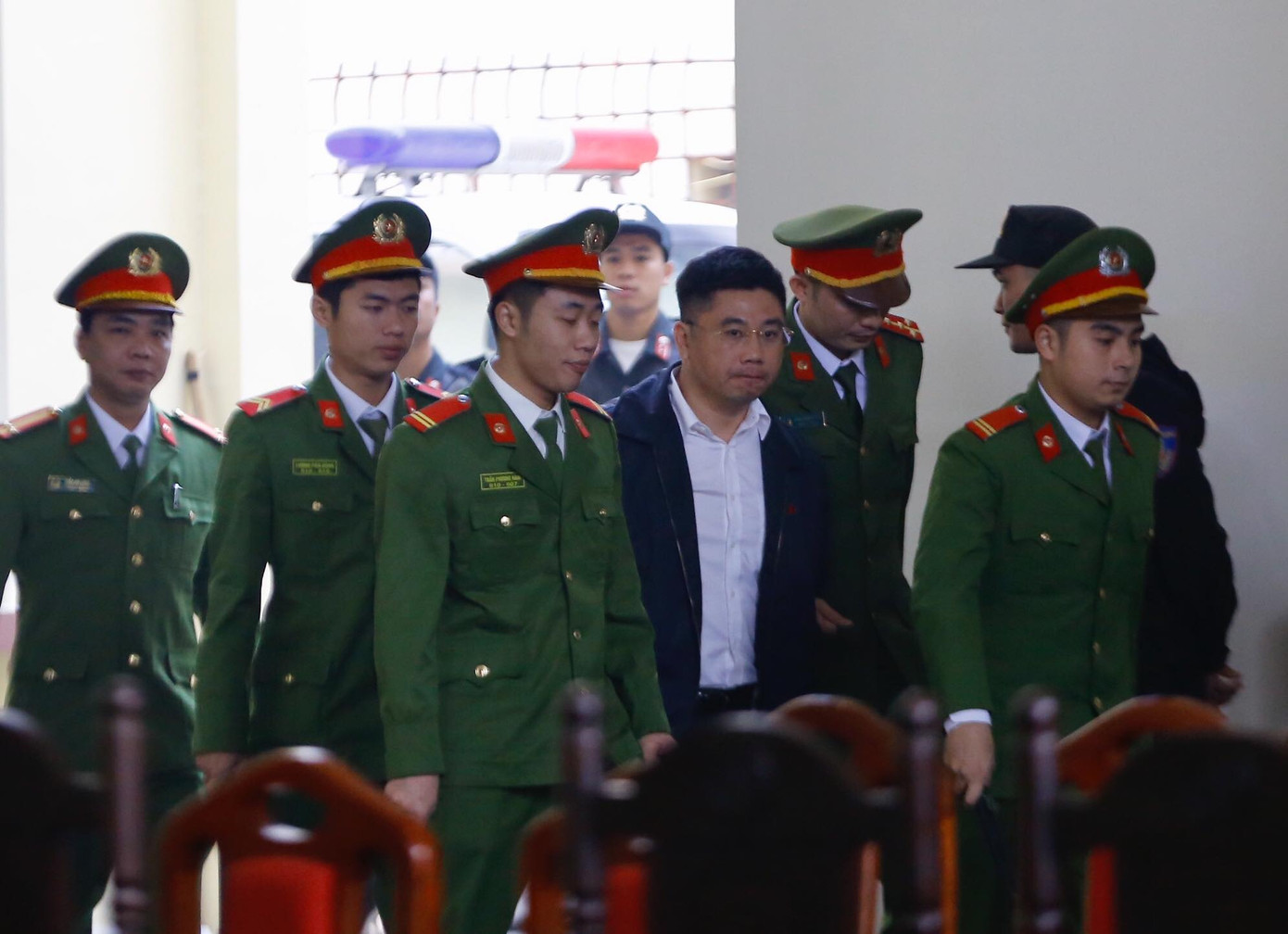 Vụ đánh bạc nghìn tỷ: 'Cần cách ly các bị cáo Vĩnh, Hóa khỏi xã hội' ảnh 18