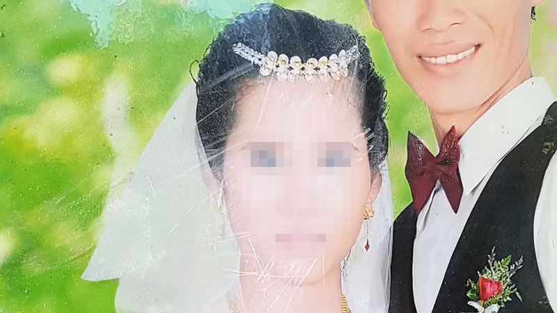 Khởi tố vụ án người mẹ lấy gối đè lên mặt khiến 2 con tử vong ảnh 2