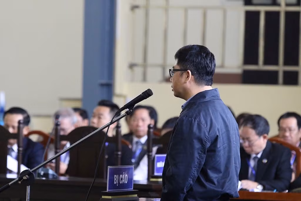 Bị cáo Phan Văn Vĩnh, Nguyễn Thanh Hóa vào phòng xử án ảnh 6