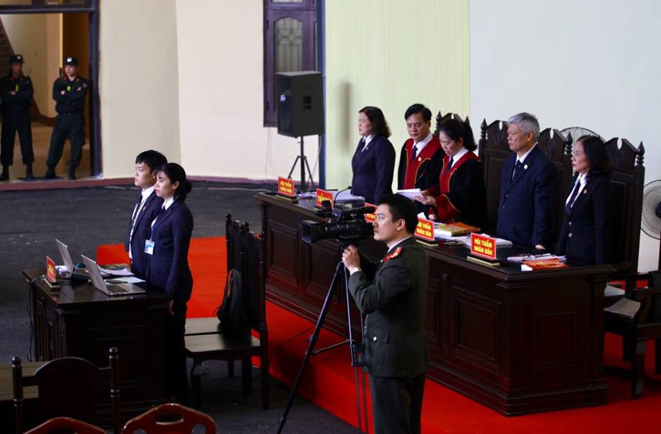 Cựu tướng Vĩnh bị tuyên 9 năm tù, Nguyễn Thanh Hóa lĩnh 10 năm tù ảnh 3