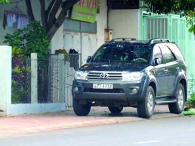 Chiếc xe ô tô hiệu Toyota mang biển số 47T-1112 do bà Thủy đứng tên