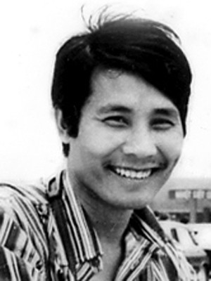 Nhà báo Đình Trân (1988)