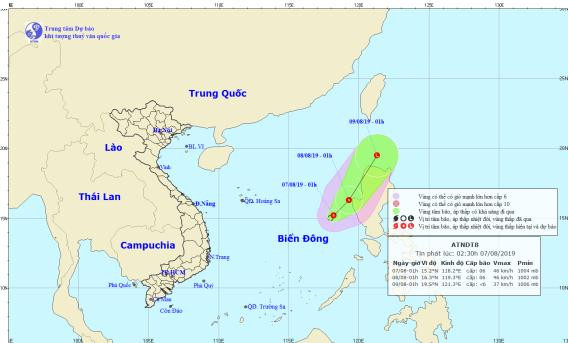 Xuất hiện áp thấp nhiệt đới gần Biển Đông, có thể hướng về miền Trung ảnh 1
