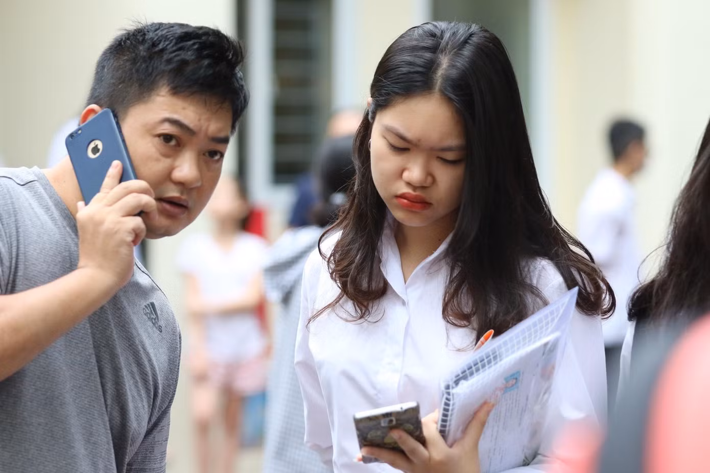 Phụ huynh, học sinh Thủ đô căng thẳng trước kỳ thi lớp 10 ảnh 2