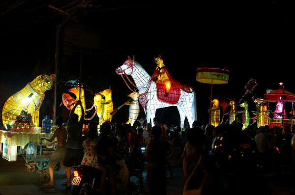 Thưởng thức bữa tiệc đèn lồng khổng lồ xứ Tuyên ảnh 3