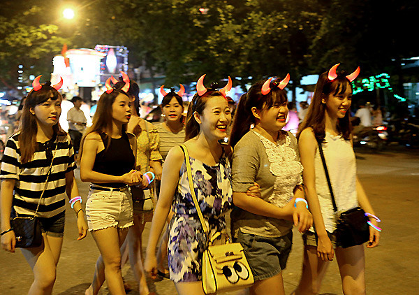 Thưởng thức bữa tiệc đèn lồng khổng lồ xứ Tuyên ảnh 19