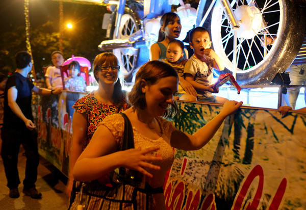 Thưởng thức bữa tiệc đèn lồng khổng lồ xứ Tuyên ảnh 18