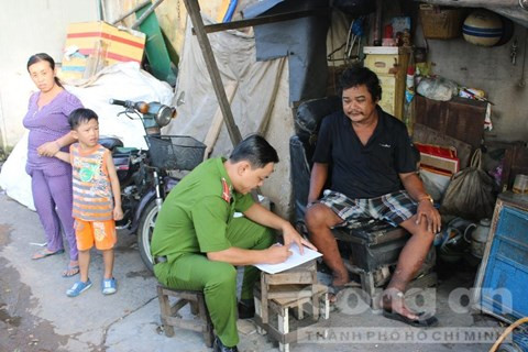 Người đàn ông đột tử bên vệ đường, nghi sốc ma túy ảnh 1