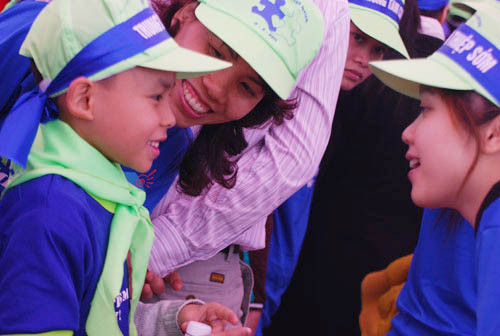 Chia sẻ và mang đến nụ cười cho trẻ