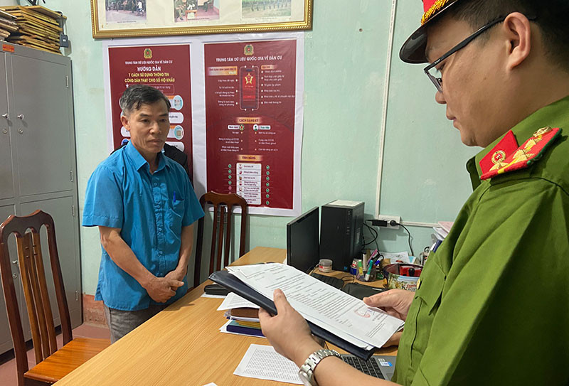 Đối tượng Bùi Đức Điển.