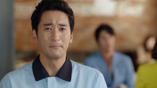  Cuộc đời là thế, anh vứt bỏ người vợ của mình để đi kiếm tìm một người đàn bà giàu có khác, một người đàn bà sẵn sàng vứt bỏ anh. (ảnh minh họa) 