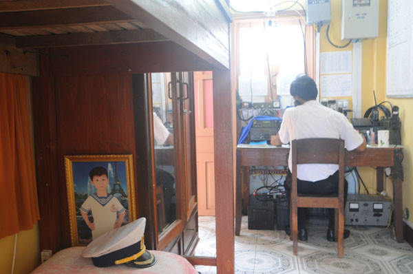 Phòng làm việc cũng là chỗ ở của một sỹ quan thông tin