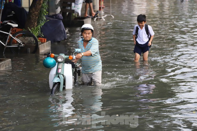 Triều cường tại TP.HCM - Ảnh: Nguyễn Hoài/ TPO. Triều cường tại TP.HCM - Ảnh: Nguyễn Hoài/ TPO.