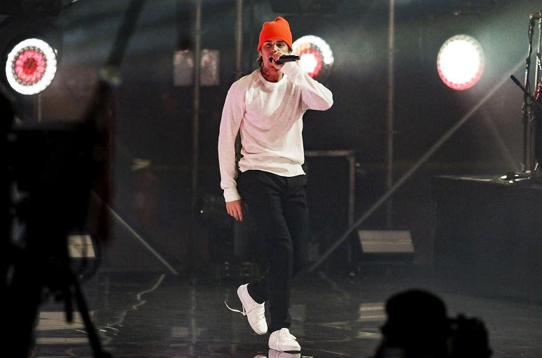 Lịch trình tour năm sau chỉ diễn ra tại hai nước Mỹ và Canada. Lịch trình tour năm sau chỉ diễn ra tại hai nước Mỹ và Canada.