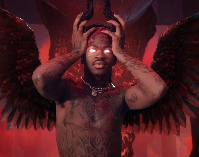 Tạo hình gây tranh cãi của Lil Nas X trong MV &quot;MONTERO&quot;.
