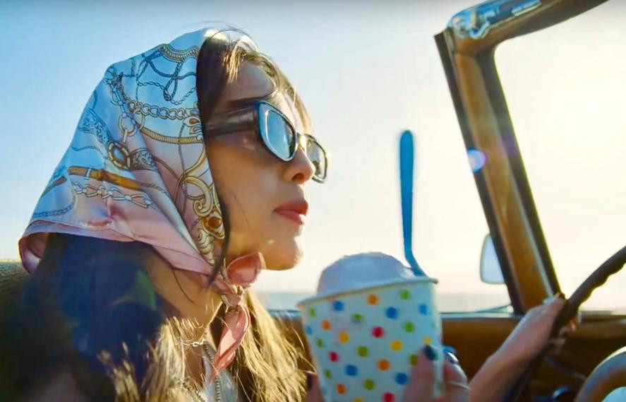 "deja vu" trong bài hát không nói về trải nghiệm của Olivia. "deja vu" trong bài hát không nói về trải nghiệm của Olivia.