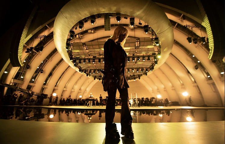 Sân khấu hoành tráng của Hollywood Bowl.
