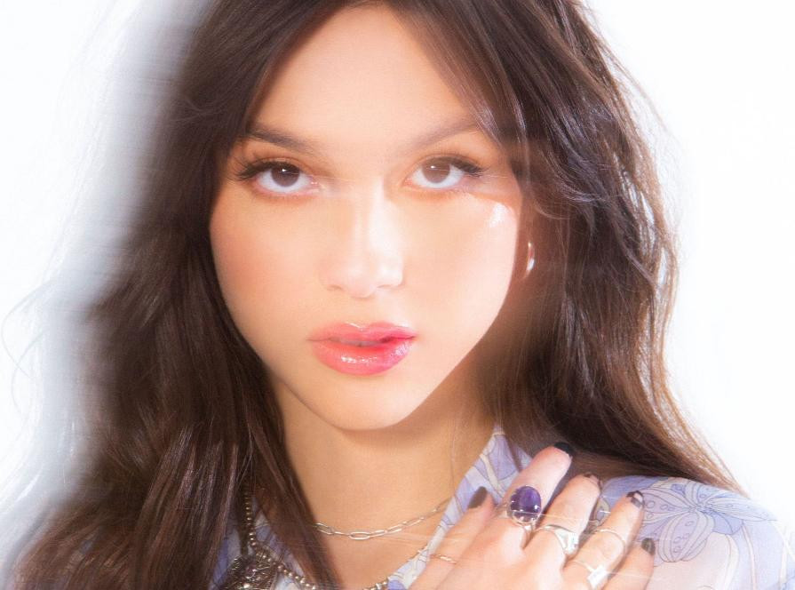 Khái niệm "deja vu" luôn cuốn hút Olivia. Khái niệm "deja vu" luôn cuốn hút Olivia.