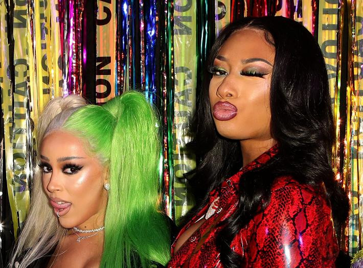 Hai nữ rapper "đang lên" Doja Cat và Megan Thee Stallion. Hai nữ rapper "đang lên" Doja Cat và Megan Thee Stallion.