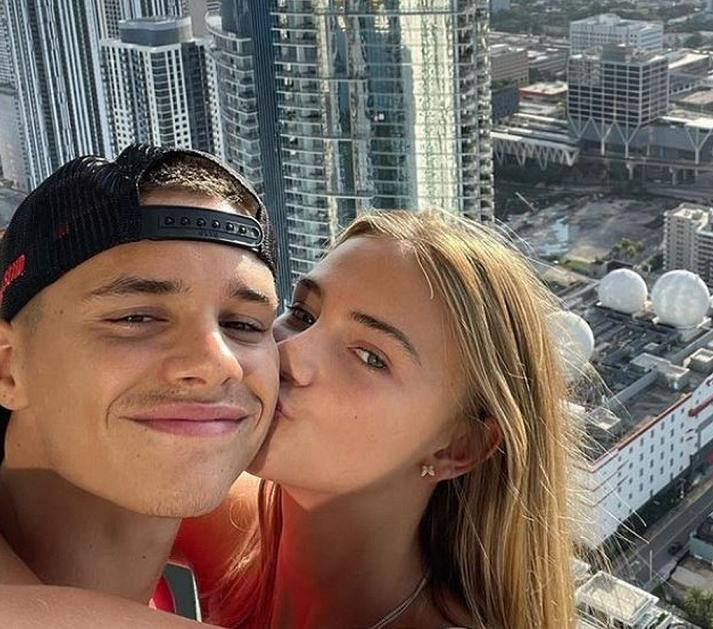 Romeo - Mia muốn tập trung vào sự nghiệp của mình trước khi đi đến quyết định kết hôn.