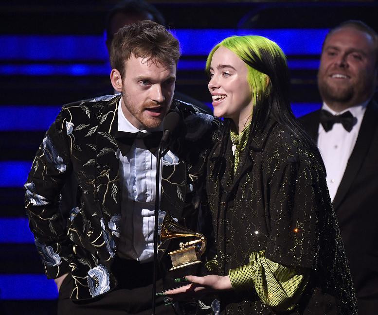 Lần chiến thắng "Album của năm" tại Grammys 2020 xếp vào hạng 19. Lần chiến thắng "Album của năm" tại Grammys 2020 xếp vào hạng 19.