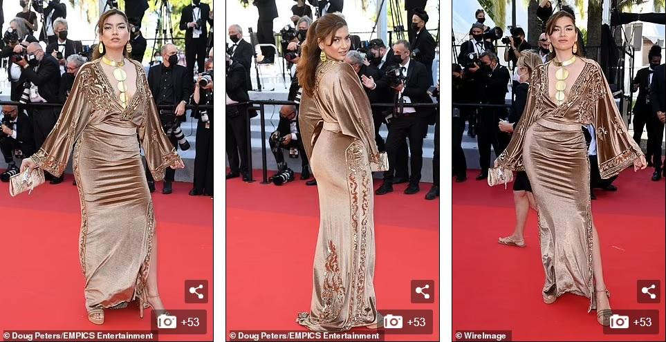 Nữ diễn viên Mỹ Blanca Blanco mặc mốt "thả rông".