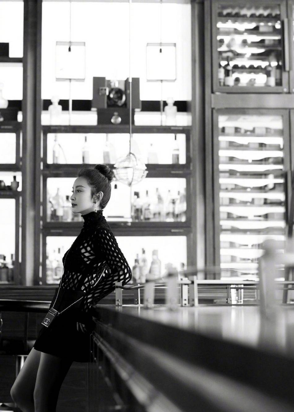 Sự nghiệp thành công, Lý Băng Băng không may mắn đường tình duyên. Hồi tháng 3, người đẹp tiết lộ đã chia tay doanh nhân trẻ kém 16 tuổi Hứa Văn Nam.