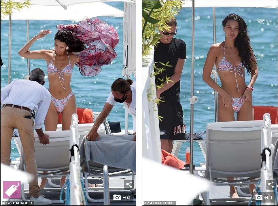 Trong lần xuất hiện gần nhất, cô mặc đồ bơi hai mảnh in hoa nhí đúng phong cách mùa hè tươi mát. Cô còn mặc ngoài chiếc váy kaftan mỏng manh, bay bổng.