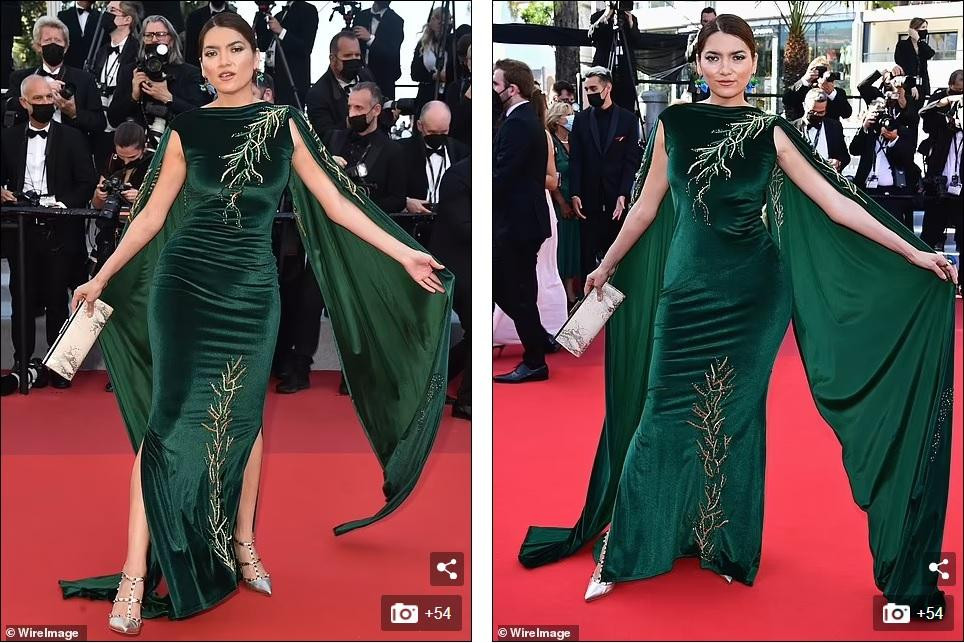 Diễn viên Mỹ Blanca Blanco sang trọng, cổ điển trong đầm xanh nhung ôm sát người. Diễn viên Mỹ Blanca Blanco sang trọng, cổ điển trong đầm xanh nhung ôm sát người.