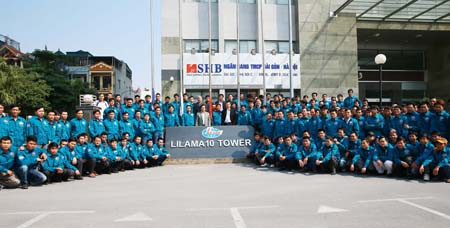 Lãnh đạo và cùng đội kỹ sư, công nhân giỏi của Lilama10 làm lễ xuất quân 