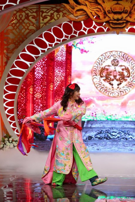 'Bật mí' về trang phục của 'cô Đẩu' trong Táo quân 2017 ảnh 3