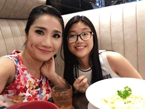 Diễn viên Cát Tường và mối duyên đặc biệt với MC Quyền Linh ảnh 6