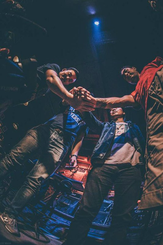 Tùng Dương hát bên mộ Trần Lập ảnh 2