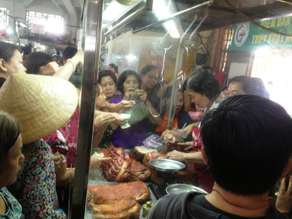 Nhộn nhịp mua cá lóc nướng trong ngày Thần tài ảnh 6