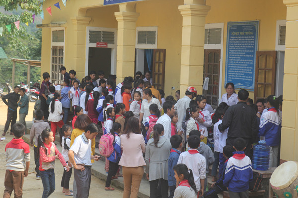 Mới nhất vụ 20 học sinh bị bệnh viêm cầu thận cấp ở Nghệ An ảnh 1