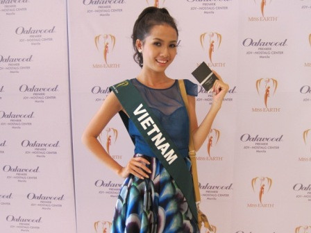 Những hình ảnh đầu tiên của Phạm Thị Mơ tại cuộc thi Miss Earth 2011
