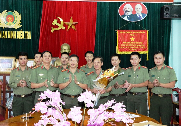 Bắt hơn 200 kg thuốc nổ ở Hà Tĩnh ảnh 2