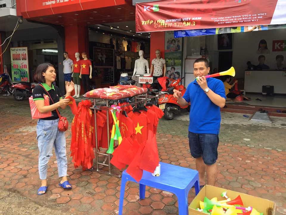 Quê nhà trung vệ Tiến Dũng rực cờ đỏ trước bán kết Việt Nam - Hàn Quốc ảnh 4