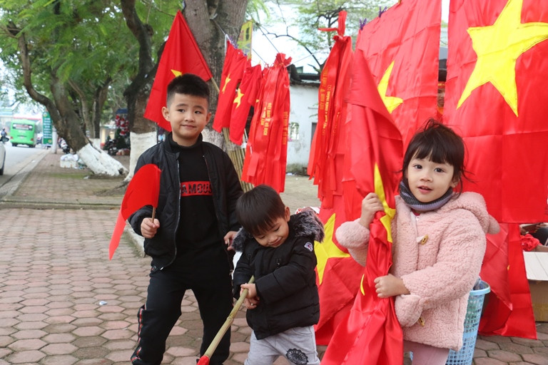 Cổ động viên vỡ òa sau bàn mở tỷ số của Anh Đức ảnh 16